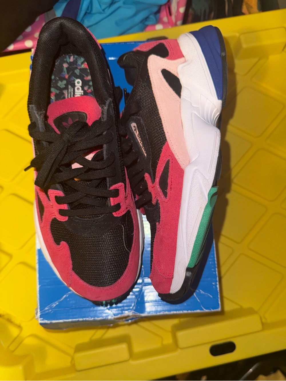 Adidas Falcon